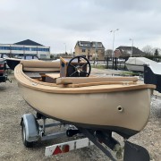 Inboard electrosloep zeer compleet 4.95 meter  