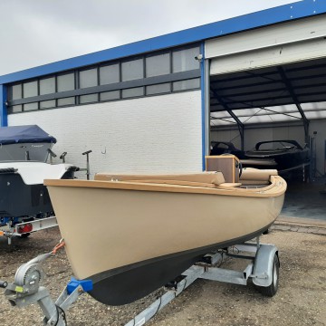 Inboard electrosloep zeer compleet 4.95 meter  