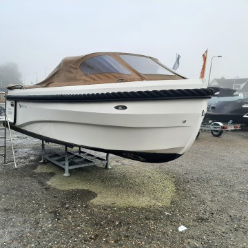 Aqua24 690 Tender (voorheen 4-Family)